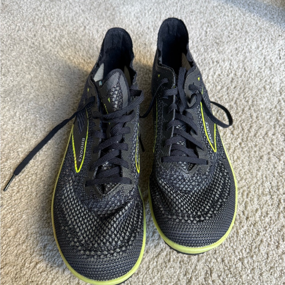 Brooks Distance Spikes - Size Men’s 10.5